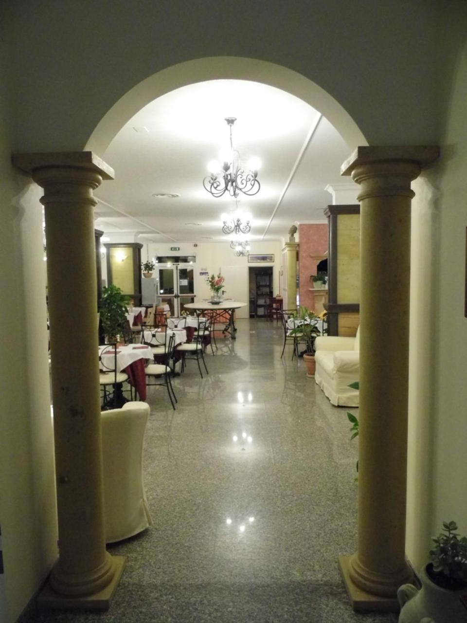 Le Nereidi Hotel Residence La Maddalena  Exterior foto